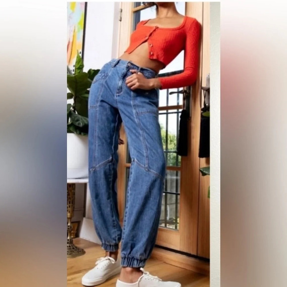 BDG Urban Outfitters size 25 High Rise Jogger Jeans Pull On Cargo Pockets Blue - Picture 1 of 6